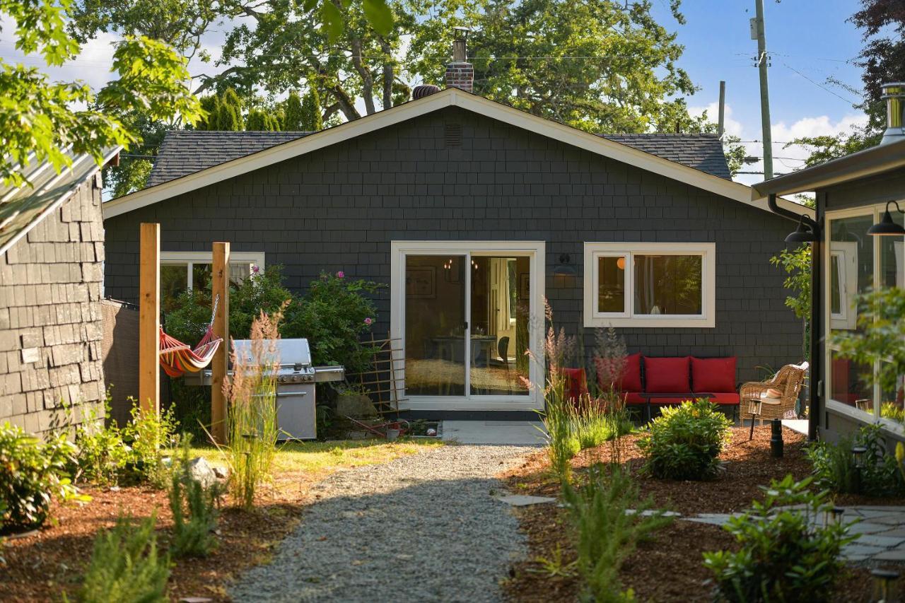 The Bayside Cottage North Saanich Екстериор снимка