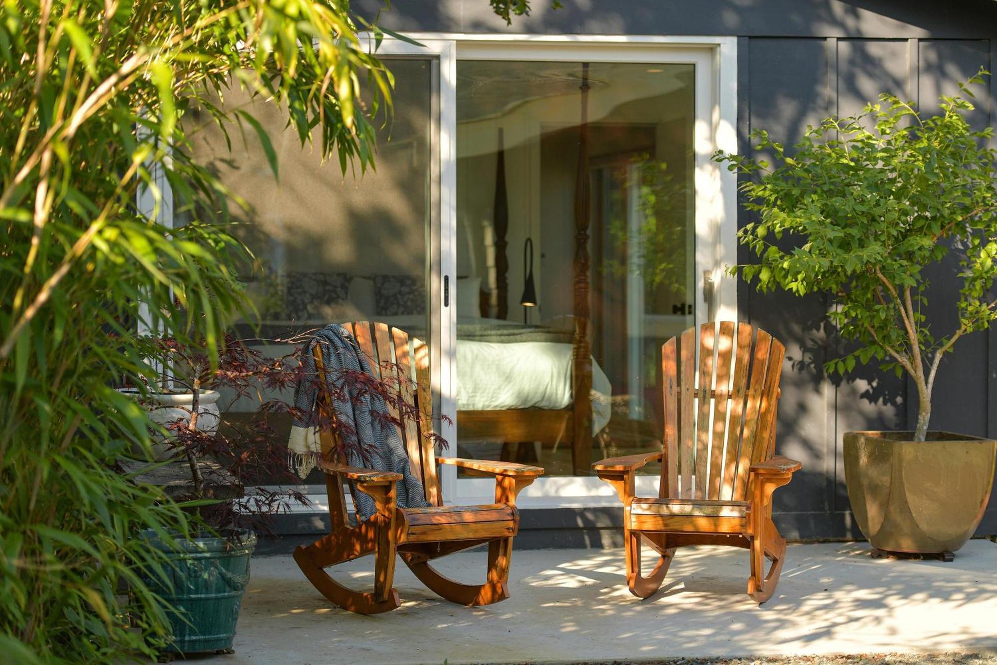 The Bayside Cottage North Saanich Екстериор снимка